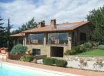 Passignano sul Trasimeno villa met zwembad te koop 1
